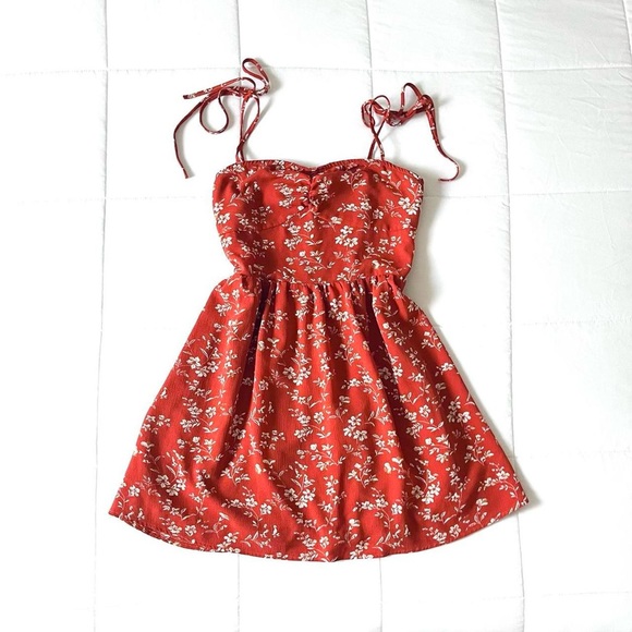 Red floral dress - Picture 5 of 5